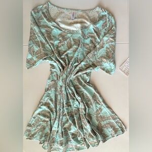 Lularoe Perfect Tee - Size XL